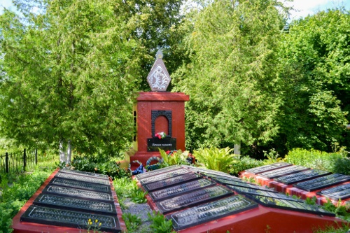 братская могила деревни Зарачье Браславского района Витебской области братская могила деревни Зарачье Браславского района Витебской области