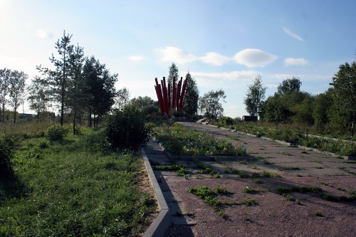 Пудость Гатчинского района Ленинградской области (мемориал «Гвоздика») Пудость Гатчинского района Ленинградской области (мемориал «Гвоздика»)